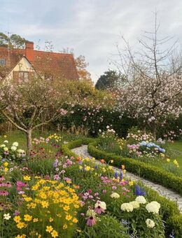 Stilvolle Doppelhaushälfte in Bestlage mit Einliegerwohnung - Ingolstadt