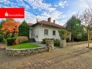 Einfamilienhaus/Bungalow mit großzügigem Garten, Baumbestand und Blick ins Grün - Linsengericht