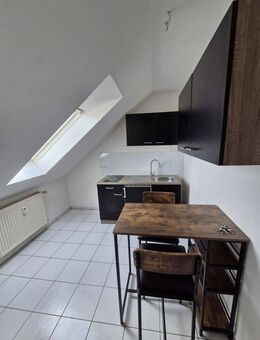 Ansprechende und gepflegte 2 Zimmer Dachraumwohnung in ruhiger Lage - Memmelsdorf