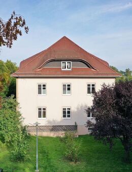 Im historischen Fliegerhorst: 2-Zimmerwohnung mit Energieklasse B & Balkon - Oschatz
