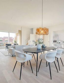 Freiraum über dem Rüdesheimer Platz. Dachneubau mit Sonnenlounge - Berlin