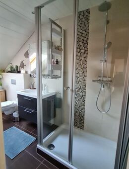 Große Wohnung über 2 Etagen, 4 Schlafzimmer, mit kleinem Garten , 2 Balkone / Terrasse, Garage - Birkenheide