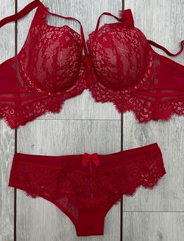 BH-Set von Hunkemöller Gr. 75F/38 rot - Kassel