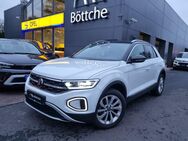 VW T-Roc, 1.5 Style Allwetter, Jahr 2022 - Potsdam