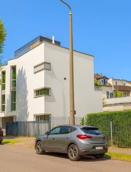 "Raum, Licht und Luxus: Exklusives Einfamilienhaus im Bauhausstil" - Leipzig