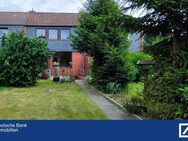 Vollunterkellertes MRH mit 2 Garagen und Gartenhaus - Buchholz (Nordheide)