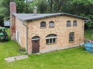 Historische alte Schmiede mit Garten und 10 Freistellplätzen für Ihre Ideen - Löbnitz (Mecklenburg-Vorpommern)