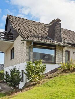 1- bis 3-Familienhaus mit herrlichem Ausblick, großzügigem Grundstück und separaten Wohneinheiten - Neunkirchen-Seelscheid