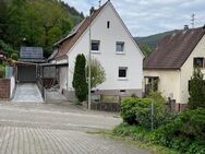 Attraktives Einfamilienhaus mit kleinem Hof & Garten - Frankeneck