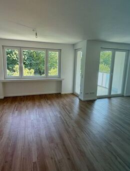 Moderne 2-Zimmer-Wohnung mit Balkon in Solingen - Solingen (Klingenstadt)