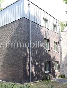 Stilvolle Kapitalanlage: Energieeffizientes Architektenhaus mit 3 großen Wohneinheiten und zukunftssicherer Ausstattung (Wärmepumpe) / KFW-70 Neubau - Hamburg