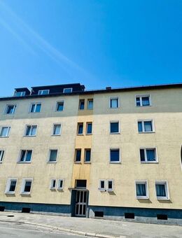 wunderschöne helle Dachgeschosswohnung mit Balkon und herrlichem Ausblick über Remscheid - Remscheid
