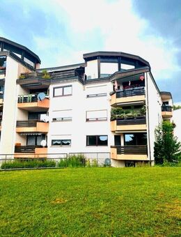 Sanierte 3 Zimmer Wohnung mit zwei Balkonen und zwei Stellplätzen! - Efringen-Kirchen