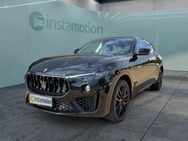 Maserati Levante, GranSport 21 430PS AWD Nerissimo, Jahr 2021 - München