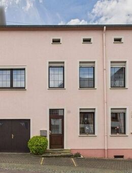 5 MIN. VON L-SCHENGEN: WOHNHAUS MIT GARTEN + GARAGE - Perl