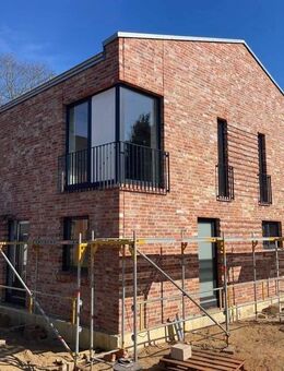 ** NEU - In Kürze zum Einzug bereit ! - Energieeffiziente 5-Zi.-Neubau-DHH auf großem Grundstück *** - Schackendorf