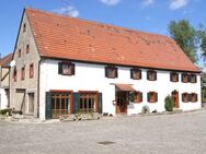 Großes charmantes Bauernhaus mit viel Platz für Liebhaber und Individualisten - ob Mehrgenerationen oder Wohnen/Arbeiten - Innenhof! - Giebelstadt