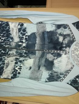 Blaues Shirt der Marke Rabe zu verkaufen - Hetzerath