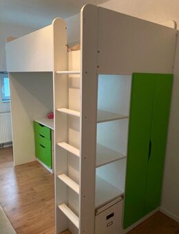 Hochbett mit Tisch - Freiburg (Breisgau)
