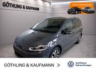 VW Touran, 2.0 TDI Active, Jahr 2023 - Eschborn