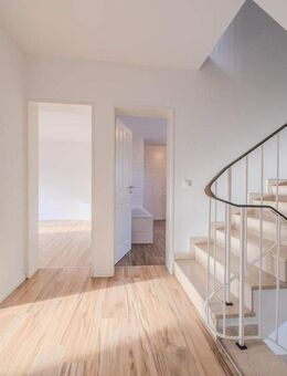 Moderne, großzügige Doppelhaushälfte in Aubing Lochhausen - München