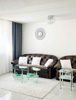 Komfortables Wohnen auf drei Ebenen - Reihenhaus mit Terrasse und Stellplatz - Klingenberg (Main)