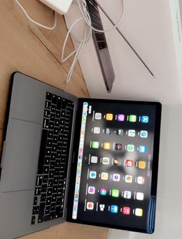 Apple McBook Pro 13,3 Zoll, 256 GB, core i5, 2020 - Pinneberg