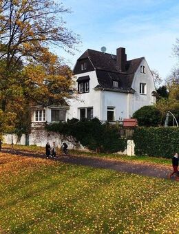 Absolute Rarität in 1. Reihe zum Rhein in Bonn !! Freistehende Villa mit Ausbaupotenzial! - Bonn