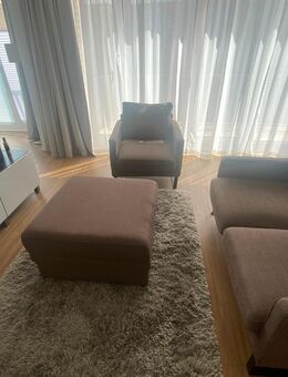 Sofa mit Sessel und Couchtisch zu verkaufen - Oldenburg