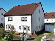 Charmante Doppelhaushälfte mit gemütlichem Garten und Garage. - Merseburg
