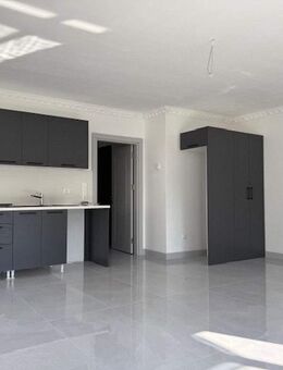 Stilvolle und exklusive 3-Zimmer-Wohnung mit Balkon und Stellplatz in bevorzugter ruhiger Lage - Lübeck
