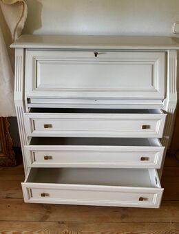 Stilvoller weißer Sekretär aus Holz – sehr guter Zustand, mit Schubladen - Tann