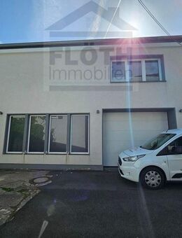 2 Häuser - Wohnen am Waldrand - Stillvolles Zweifamilienhaus mit ELW und zusätzlichem Einfamilienhaus - Remscheid