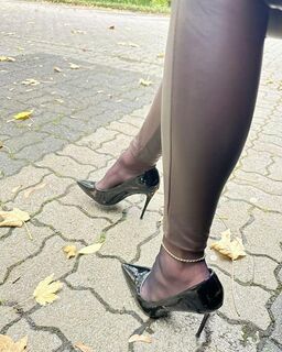 Lady in Nylons gesucht