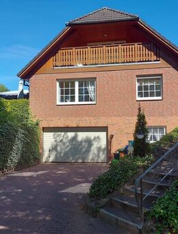Schmuckes Einfamilienhaus mit Garten, Garage und großer PV-Anlage im Luftkurort Burg (Dithmarschen) - Burg (Dithmarschen)