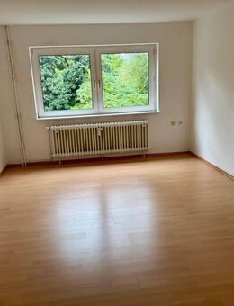Gemütliche 2-Zimmer-Wohnung mit großer Küche in SZ-Gebhardshagen - Salzgitter