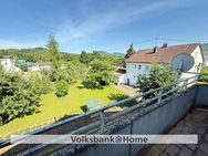 Gemütliche 2 Zimmer Dachgeschoss-Wohnung mit Terrasse und Außenstellplatz - Mössingen