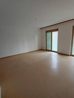 2-Zimmer-Wohnung mit Einbauküche ( Erdgeschoss ) - Schönebeck (Elbe)