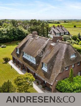 Seltene Gelegenheit unter Reet - Charmante Dachgeschosswohnung mit Gartenplatz in Keitum - Sylt