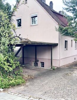 Wecken Sie dieses Einfamilienhaus aus dem Dornröschenschlaf! Wohnen und Leben im schönen Spardorf! - Spardorf