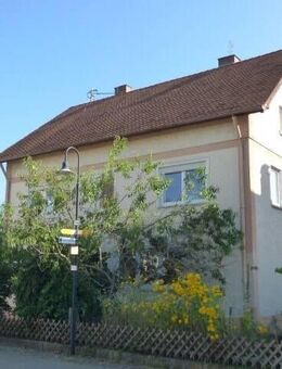 Gepflegtes Haus in zentraler Lage von Unlingen neben der Kirche - Unlingen
