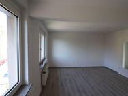 *Ab 01.09.* Modernisierte 2,5-Raum Wohnung mit Treppenhausreinigung, Winterdienst uvm. - Oberhausen