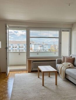 3,5-Zimmer-Wohnung mit Alpenblick, Aufzug & Loggia über den Dächern Münchens in Neuhausen - München