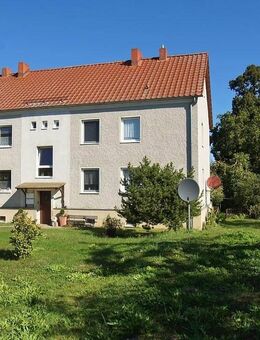 Modernisiertes Mehrfamilienhaus auf großem Grundstück in schöner Lage von Hohenfinow - Hohenfinow