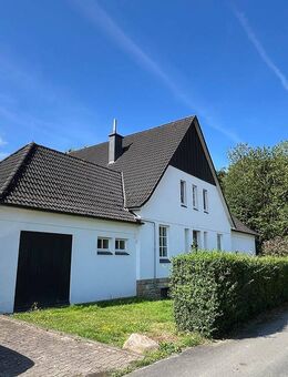 Liebhaberobjekt: Alte Dorfschule als Dreifamilenhaus in Traumlage! 32257 Bünde-Muckum - Bünde
