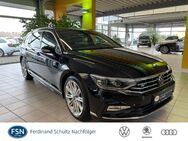 VW Passat Variant, 1.5 TSI Business R-Line I, Jahr 2022 - Demmin