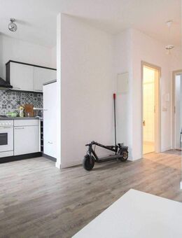 Vermietete 1- Raum- Wohnung mit Einbauküche und Stellplatz in Schlosschemnitz - Chemnitz