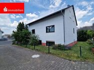 Zweifamilienhaus in zentraler und ruhiger Lage - Rodenbach (Hessen)