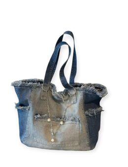 Jeanstasche im klassischen Blue-Jeans-Schnitt mit Fransen - Köln