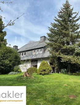 Schmuckstück ist zum Einzug bereit-Großzügige Villa mit großem Garten in Münchberg - Münchberg